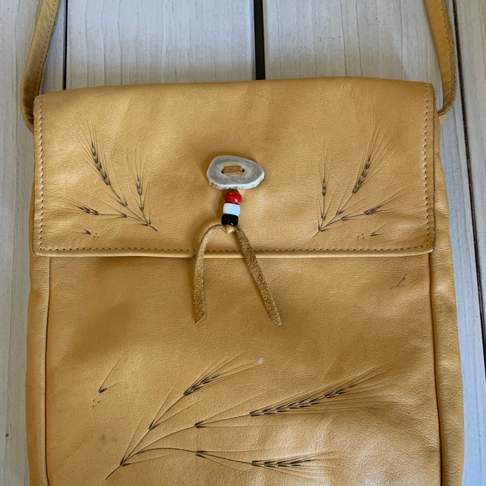 Vintage leather crossbody bag